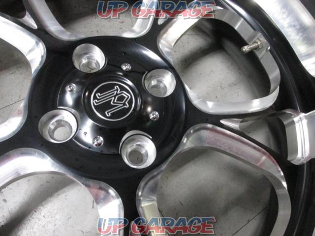 PerformanceMachine (performance machine)
Luxe rear wheel
Harley Trike (’14-21) Great deal! Significant price reduction from January 2024!-03