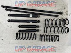 Price reduced! Suzuki Jimny genuine suspension + shock + lateral rod
10 split