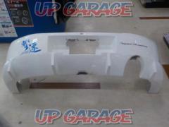 CHARGE
SPEED
Rear bumper
No diffuser