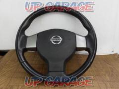 0 ○ price cut NISSAN
Genuine leather steering wheel