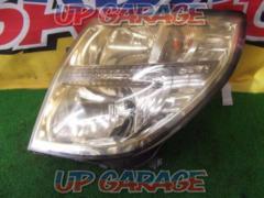 〇Further price reduction! Left side only Nissan
Genuine HID headlights
