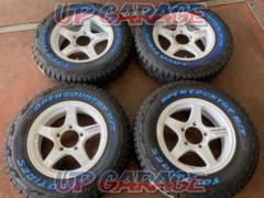 with unused tire 
4 × 4Engineering
OFF
PERFORMER
RT-5
+
TOYO
OPEN
COUNTRY
R / T