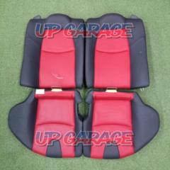 We lowered the price!!
Mazda genuine leather rear seats
4 split type
Body only
