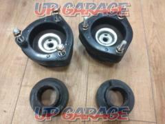 Unknown Manufacturer
Leveling Lift Up Kit
*Rear shock is missing