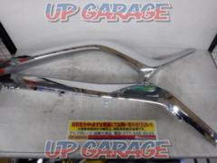 Mazda genuine
Plated grille molding