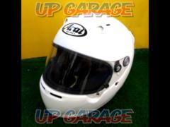 Size: 57-58cm Arai
GP-5W
SNELL Standard
4-wheel full-face helmet