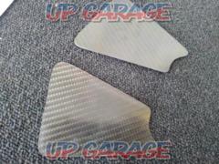 Bubbles
Carbon panel for pivot plate
Right and left
■Used in Zephyr 1100 ('92)