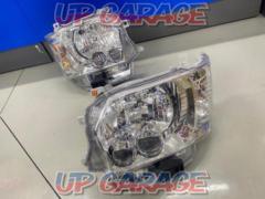 Toyota
Hiace 200
7-inch
Genuine LED headlights
[Left right set]
KOITO: 26-137