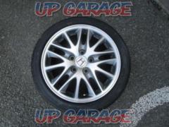 Honda genuine
Twin 5-spoke wheel
※ tire that is reflected in the image is not attached