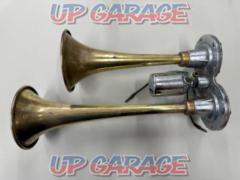 Unknown Manufacturer
Yankee horn
2 stations horn