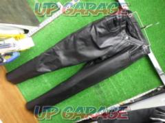 DAYTONA
17822
DL-005
Leather pants
black
34 inches