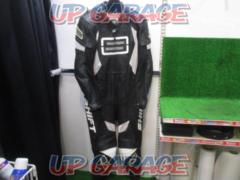 Size L(56)
SHIFT
Racing suits
black