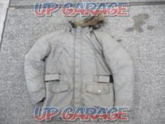 CLEVER (clay bar)
COJ-1101
Winter nylon jacket
Khaki
L size