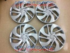 Honda
GB5 / Freed
Genuine
15 inch steel wheel cap
4 sheets set