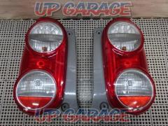 RX2202-233
DAIHATSU genuine
tail lamp
Right and left