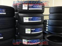 Limited quantity!! Great price!! BRIDGESTONEREGNO
GR-X II
225 / 45R17
Brand new
4 pieces set