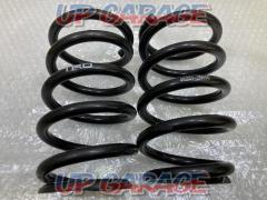 TRD
Rear coil spring
48231 - ZN 600
2
Vehicle height change -15mm
