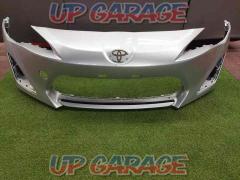 Toyota (TOYOTA)
Genuine front bumper
57704CA000