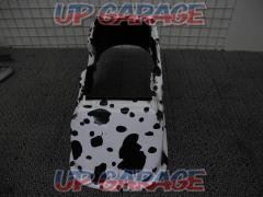 Unknown Manufacturer
Remove the zoomer
Seat Cover
FRP
