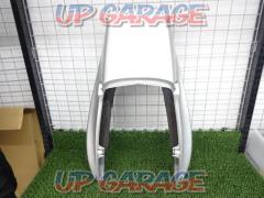 YAMAHA
Genuine
Tail cowl
Seat cowl
Color: Silver system
XJR1200 (year unknown)