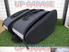 [MOTO
FIZZ product number: MFK-186
Multi-fit side bag M size: 300(H) x 410(W) x 180(D)mm (one side)