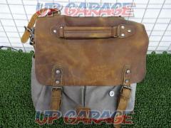 YUANZHOU Side Bag
W650 (year model unknown) removed
Size: 36 length
x
12.5 width
x
27 Height
(cm)