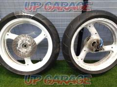 SUZUKI
Wheel
Set before and after
With tire
Stamped BJJ