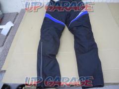 Nankaibuhin (Nanhai parts)
Breezy Air
Riding pants
All season
Blue / Black
Size: M