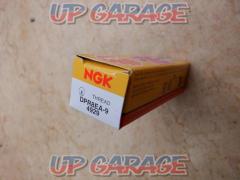 NGK
Spark plug
DPR8EA-9