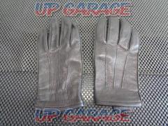 MASTER
CROWN
Deerskin
Leather Gloves
MCG-01
Ladies M size
