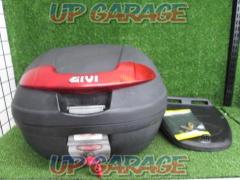GIVI (ENT)
Rear box
With base