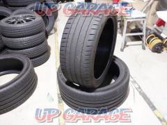 Set of 2 MICHELIN stored in separate warehouse
PILOT
SPORT 4S