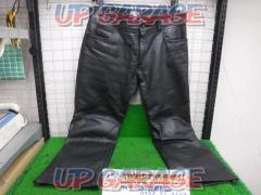 MOTORHEAD
Leather pants