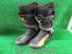◆ PUMA (PUMA)
Racing boots
Size /24.0cm