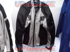 Size: O
Goldwyn
GOLDWIN
Detachable mesh jacket
GSM12807
Light gray