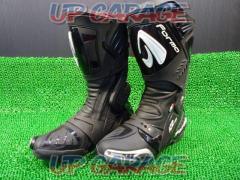 FORMA
ICEPRO
Size: 25.5cm
Color: Black
Racing boots