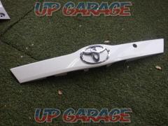 D5 Toyota genuine (TOYOTA)
Practices
NCP120 system
Rear garnish
