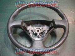 was price cut  Toyota original
Leather steering wheel !!!!!!!!!