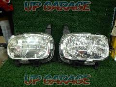 has been price cut 
Nissan
Z11 / cube
Late genuine
Halogen headlights
Right and left