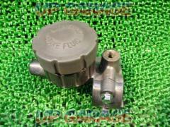 Kawasaki genuine
Z system (ZⅠ / Ⅱ etc.)
Master cylinder
For single disc
Made by TOKOCO
* Overhaul required