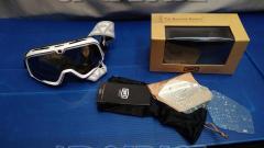 Hundred percent
BARSTOW
Goggles
White / silver mirror lens