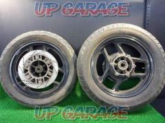Kawasaki genuine
GPZ1000RX
Front and rear wheel
F2.50×16
R3.50×16
BK
* Necessary for consumables