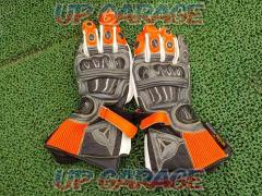 Size SDAINESE
Dainese
Racing gloves old model