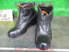 RossoStyleLab (Rosso style lab)
Ladies leather boots
Size 23.5cm