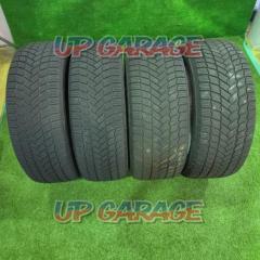 *2F warehouse
Off-season specials
[Four] only tire MICHELIN
X-ICE
SNOW
SUV
255 / 50R19
Manufactured in 2021