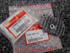 HONDA / Honda
Engine cover + gasket set 12331-035-000/12394-035-010