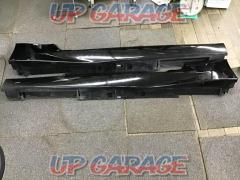 Nissan original (NISSAN)
[7685]
Fairlady (Z34/previous term)
Side step / side skirts
Divided into two parts (left and right set)