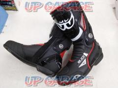 BERIK (Berwick)
Racing boots
Great deal on EUR40! Significant price reduction from March 2024!