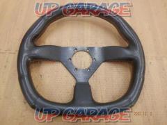 □We have further reduced the price
NISMO
D Shape
Leather steering wheel
Old logo