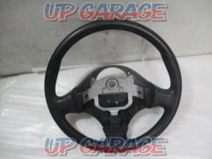 Daihatsu genuine
Leather steering wheel
(V12547)